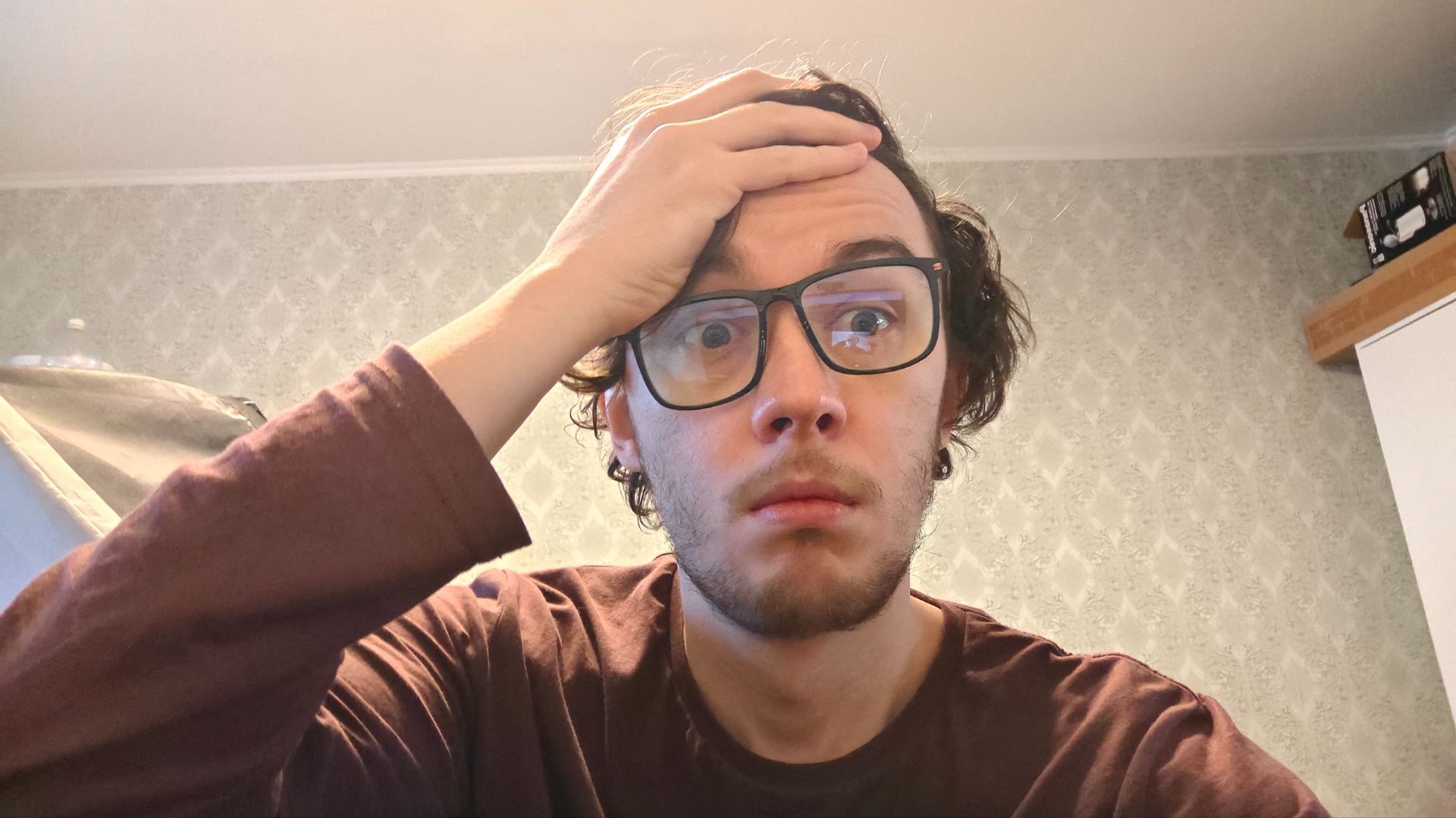 СМАРТФОНЫ С 16 ГБ ОЗУ ПОЧТИ ИСЧЕЗНУТ! ДЕФИЦИТ ПАМЯТИ В 2026 ГОДУ! смотреть онлайн