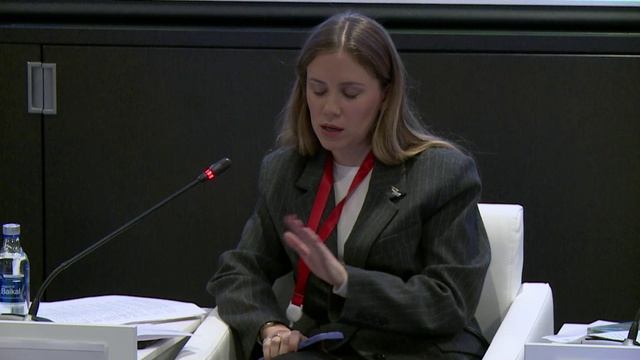 30.10 Зал H24 14:00 - 15:30