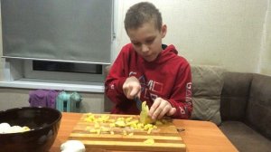 Готовим салат «оливье»