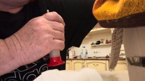 Я кормлю малышей и заодно отвечаю на ваши вопросы по носушатам)