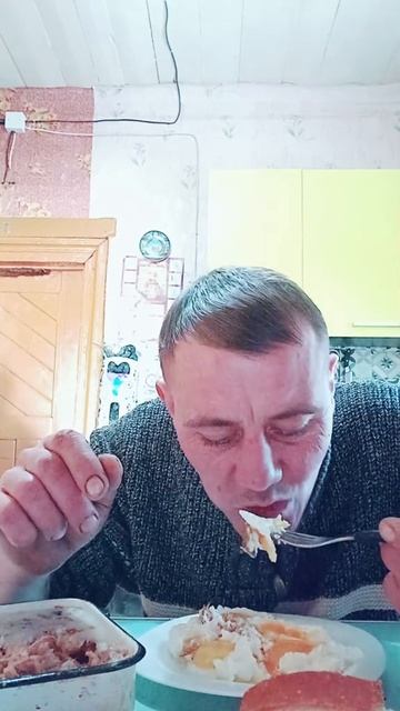 кушаю что то смотреть онлайн