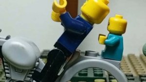 Малыш и дедушка едут