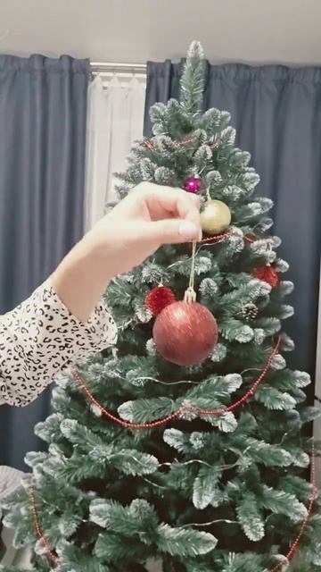 ##shorts #челлендж #наряжаюелку #наряжаюёлку