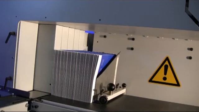 Многокареточная клеевая машина Wohlenberg Quickbinder