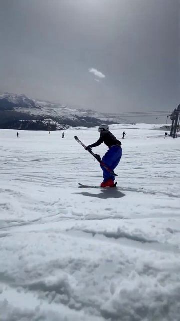 как выглядит идеальное чувство баланса Эльбрус обучение катанию на горный лыжах, 89283344433 #ski смотреть онлайн