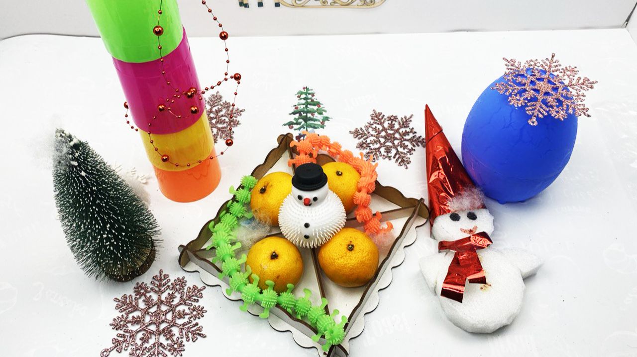 Мультики для Детей и малышей. Превращаем Новогодние мандаринки в бусинки. Мультики залипалки смотреть онлайн