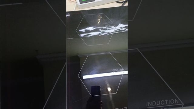 Индукционная плита ест электричество в спящем режиме.