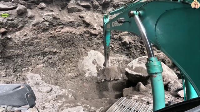 Строительство, экскаватор копает песок смотреть онлайн