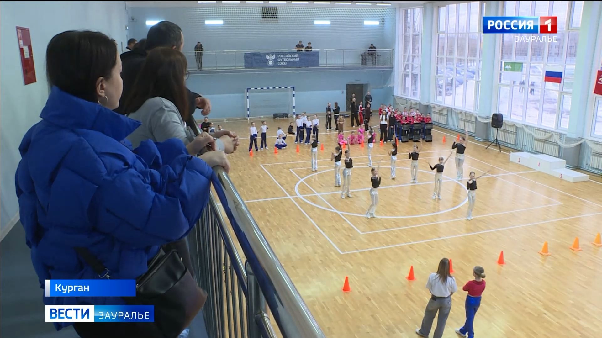 Открытый городской турнир по фитнес-аэробике прошёл в Кургане. смотреть онлайн