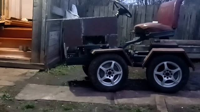 самодельный минитрактор установка капота и покраска (видео 21)
