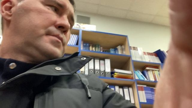 Где то в Москве,в каком то учебном заведении.