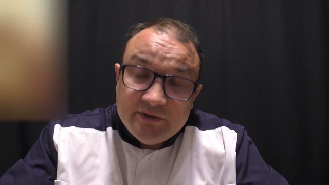 Шелушащееся пятно на члене. Клинический случай №1441 смотреть онлайн