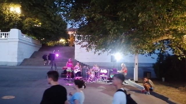 Eagles - Hotel California. Уличные музыканты смотреть онлайн