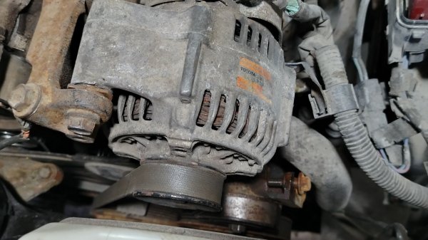 Как поменять ремень генератора Toyota двигатель 3S-GE