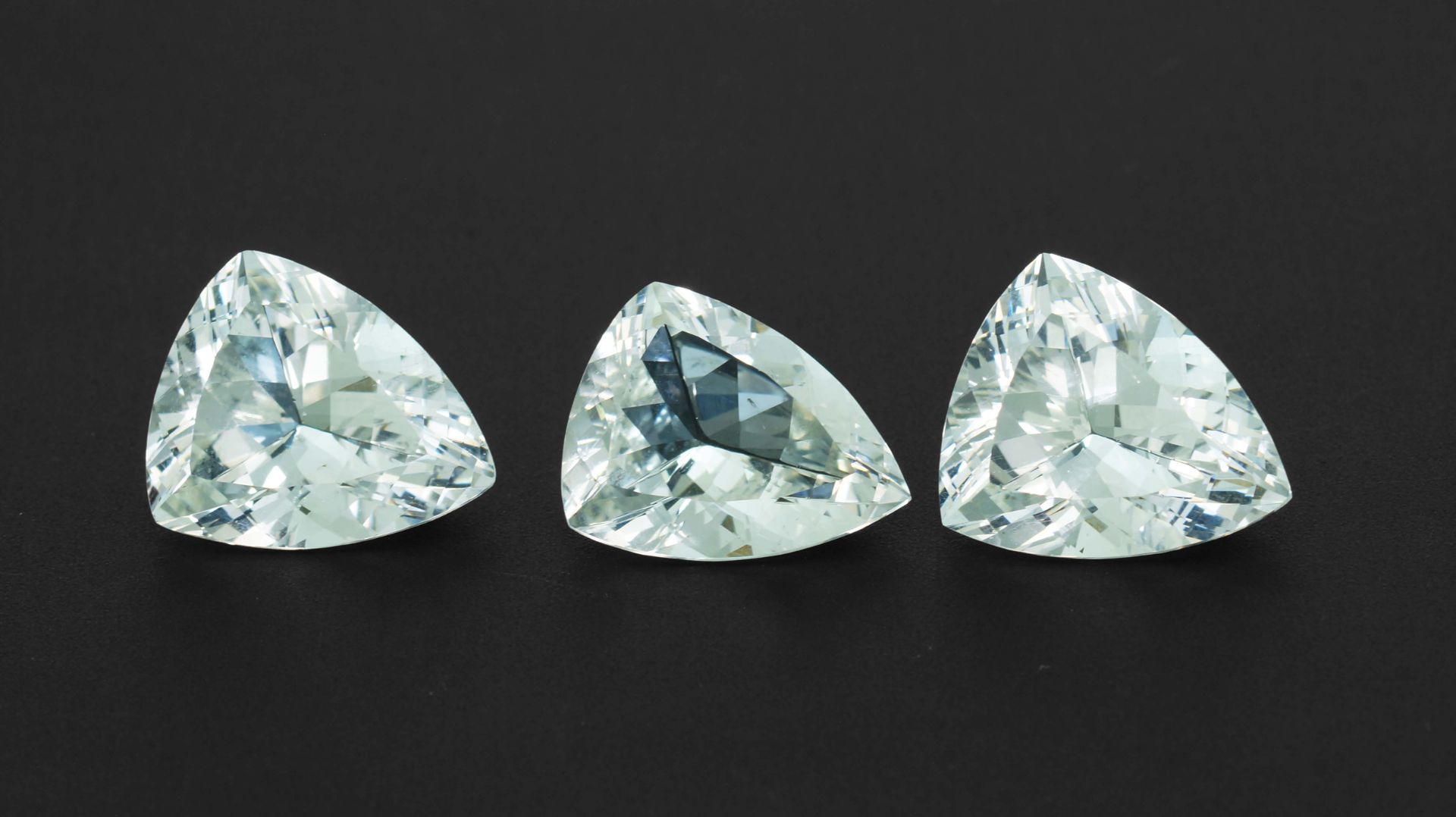 Данбурит Комплект 31.41 карат смотреть онлайн