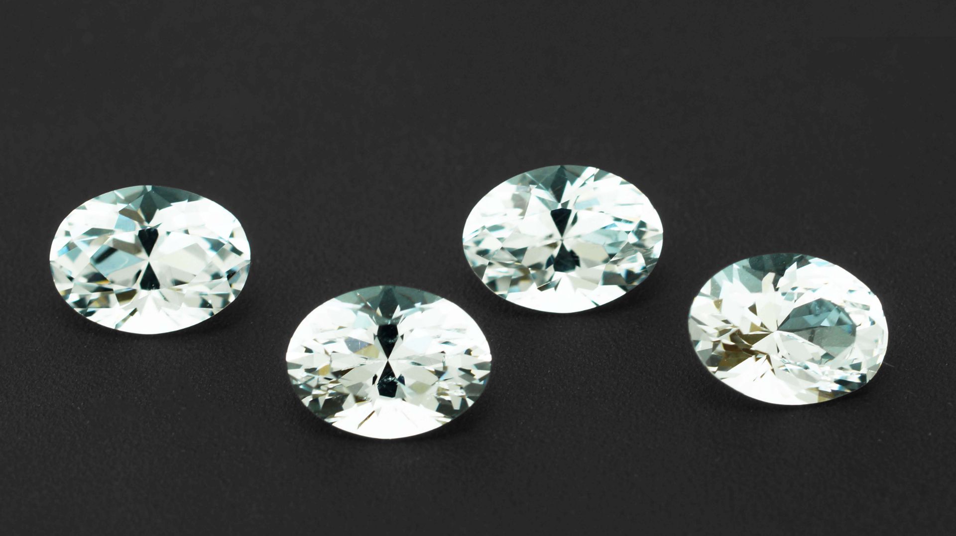 Данбурит Комплект 5.09 карат смотреть онлайн