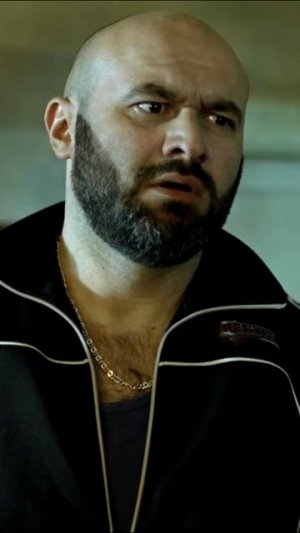 СНИМАЙ ШТАНЫ, У НАС ОБЫЧАИ ТАКИЕ В КОЛОНИИ #сериал #моменты