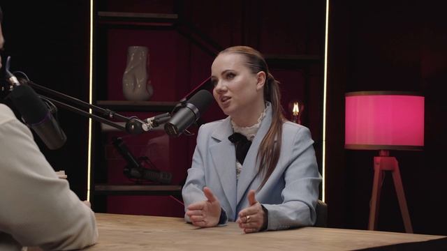 Подкаст с ведущим и организатором смотреть онлайн