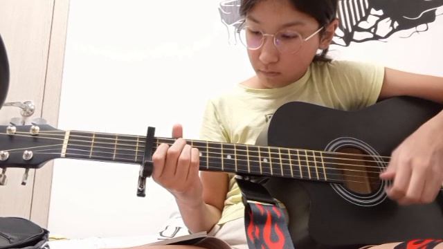 Gigi Perez — SAILOR SONG на ГИТАРЕ! Разбор + доп.мелодия в конце.