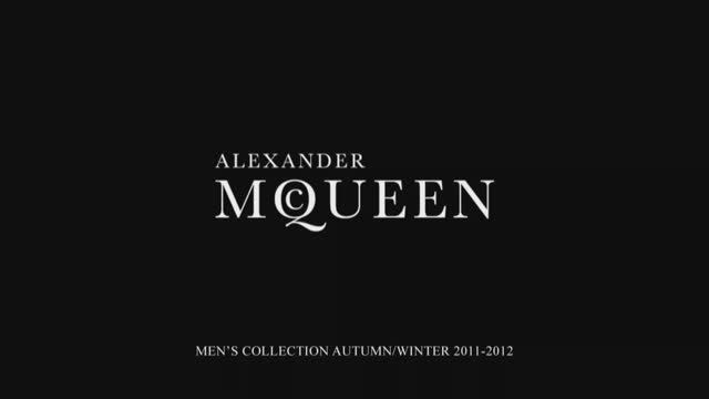 Показ мужской коллекции Alexander McQueen осень-зима 2011