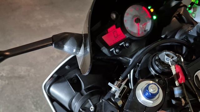 Yamaha Yzf R6 2003 смотреть онлайн