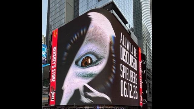 Спилберг : Новый Фильм Вторжение в Черный КУБ смотреть онлайн