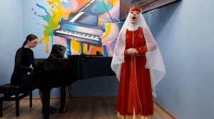 Велиева Эльвина - крымскотатарская песня.mp4