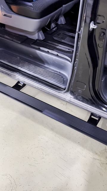 Hyundai Starex - Электропороги ATS смотреть онлайн