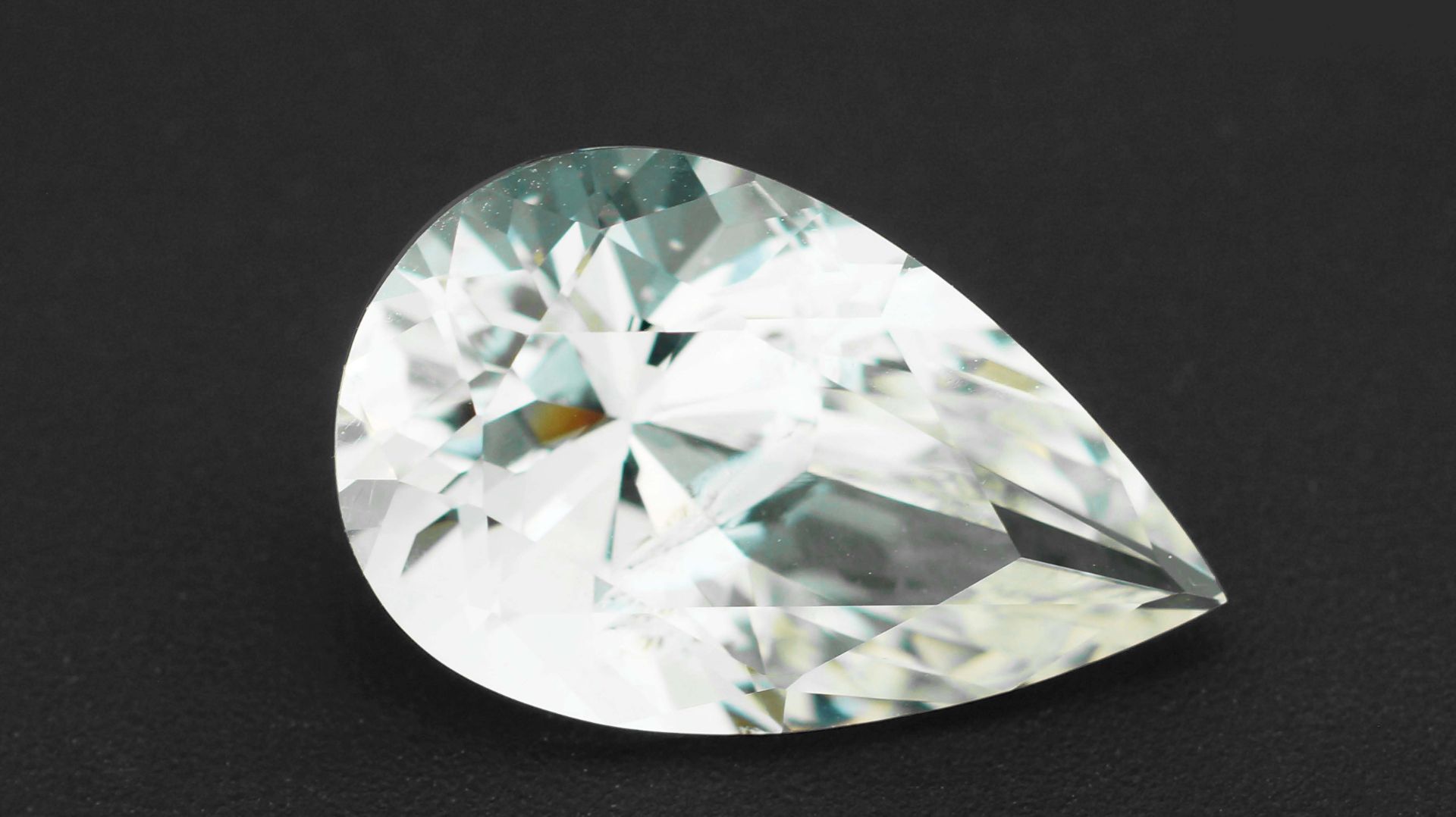 Данбурит 7.84 карата смотреть онлайн