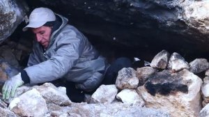 Строительство укрытия в суровые зимние холода - настоящее ремесло в дикой природе