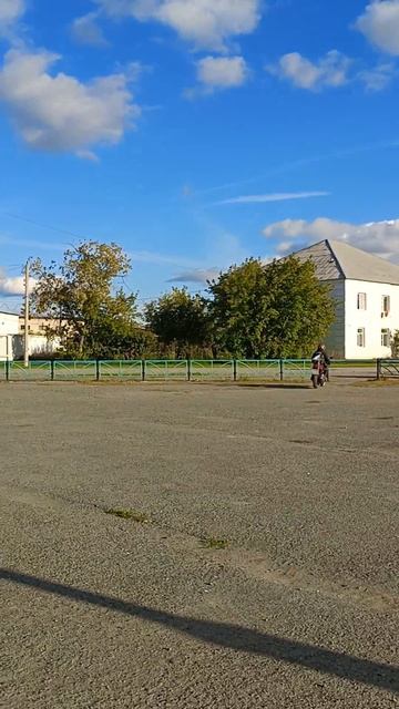 Разъезд участников -мотобайкеров после завершения мероприятия - концерта с Закрытие мотосезона 2024 смотреть онлайн