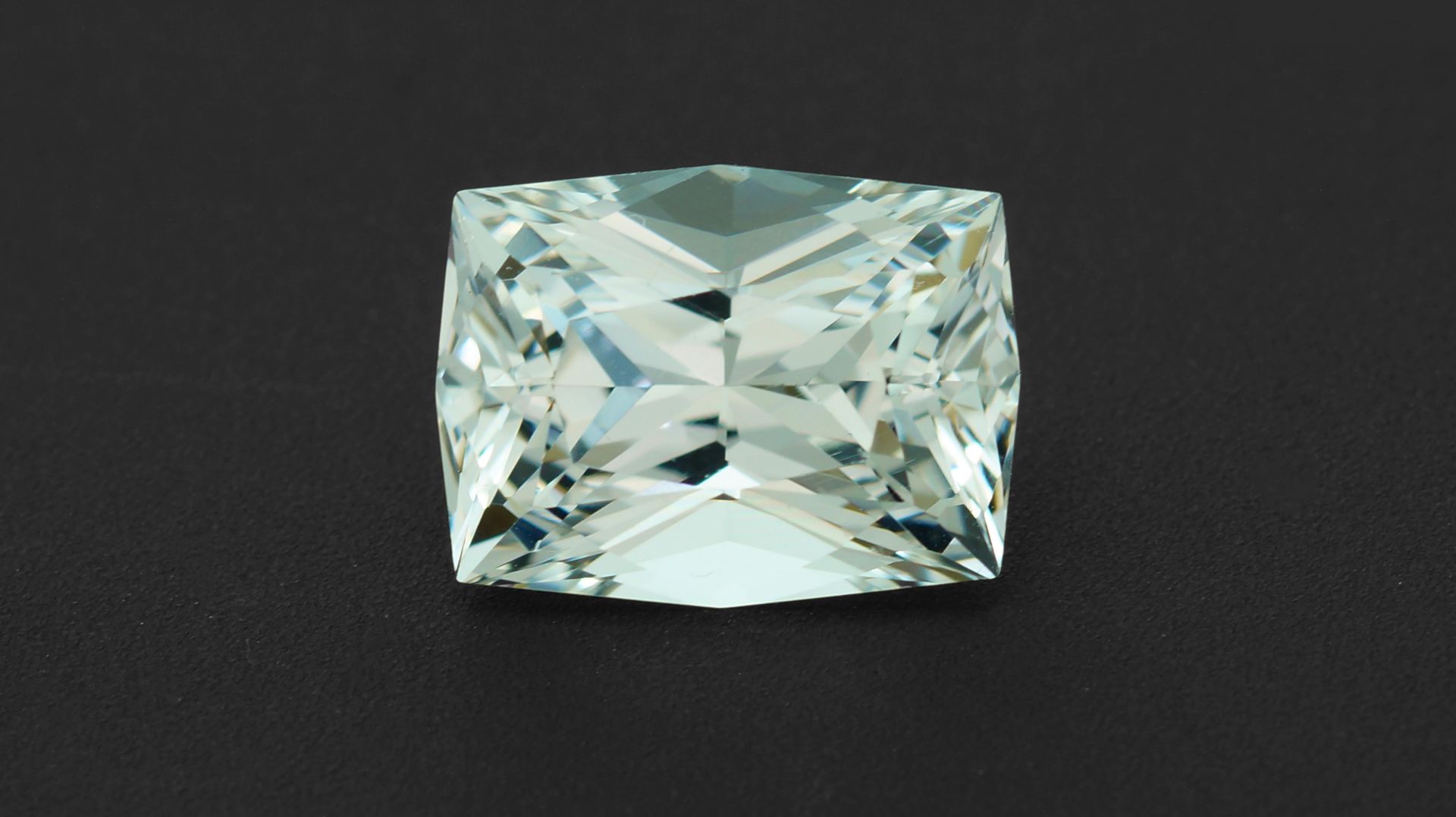 Данбурит 9.31 карат смотреть онлайн