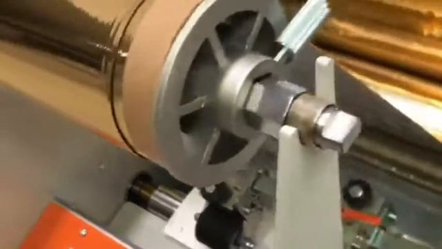 Выборочное 3D фольгирование по уф-лаку на ламинаторах Bagel Systems