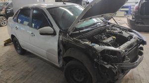 Восстанавливаю новую Лада Гранта после ДТП.