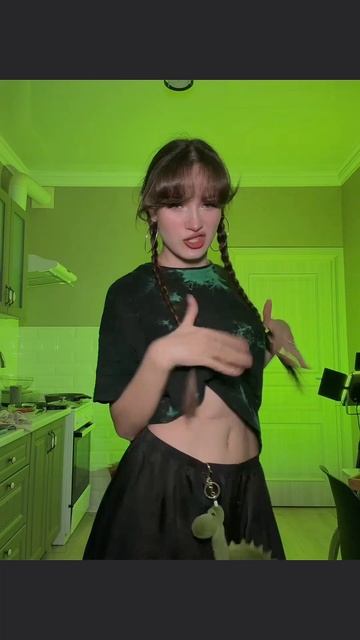 Сходка в Севастополе, вся инфа в тгк: АЛЁНЫЧ 🧸💗 смотреть онлайн