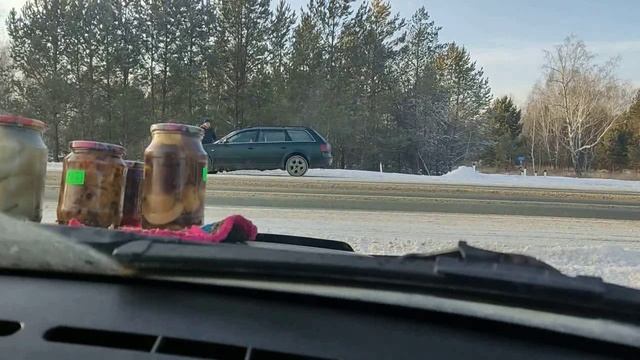 ТОРГОВЛЯ НА ТРАССЕ смотреть онлайн