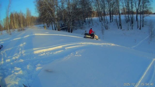 Катание на трех снегоходов