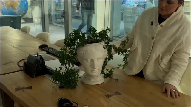 Прогулка по нашему ОФИСУ ПРОДОЛЖАЕТСЯЯЯЯ 💃🏼💃🏼💃🏼 смотреть онлайн