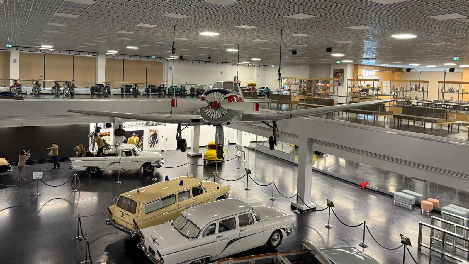 АвтоКиноВыставка Вадима Задорожного - инсталляция 