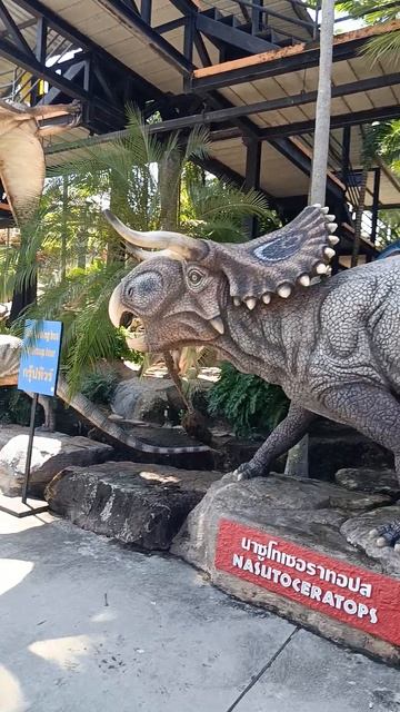 Юрский период по-тайски: что скрывает Nong Nooch?Прогулка, после которой ты не забудешь Таиланд смотреть онлайн