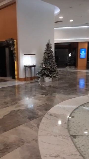 Серебрится и искрится счастьем! А мы надеемся на чудо? смотреть онлайн