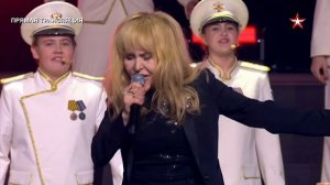 Огромное сердце огромной страны. О.Кормухина и Ансамбль "Юные Патриоты"