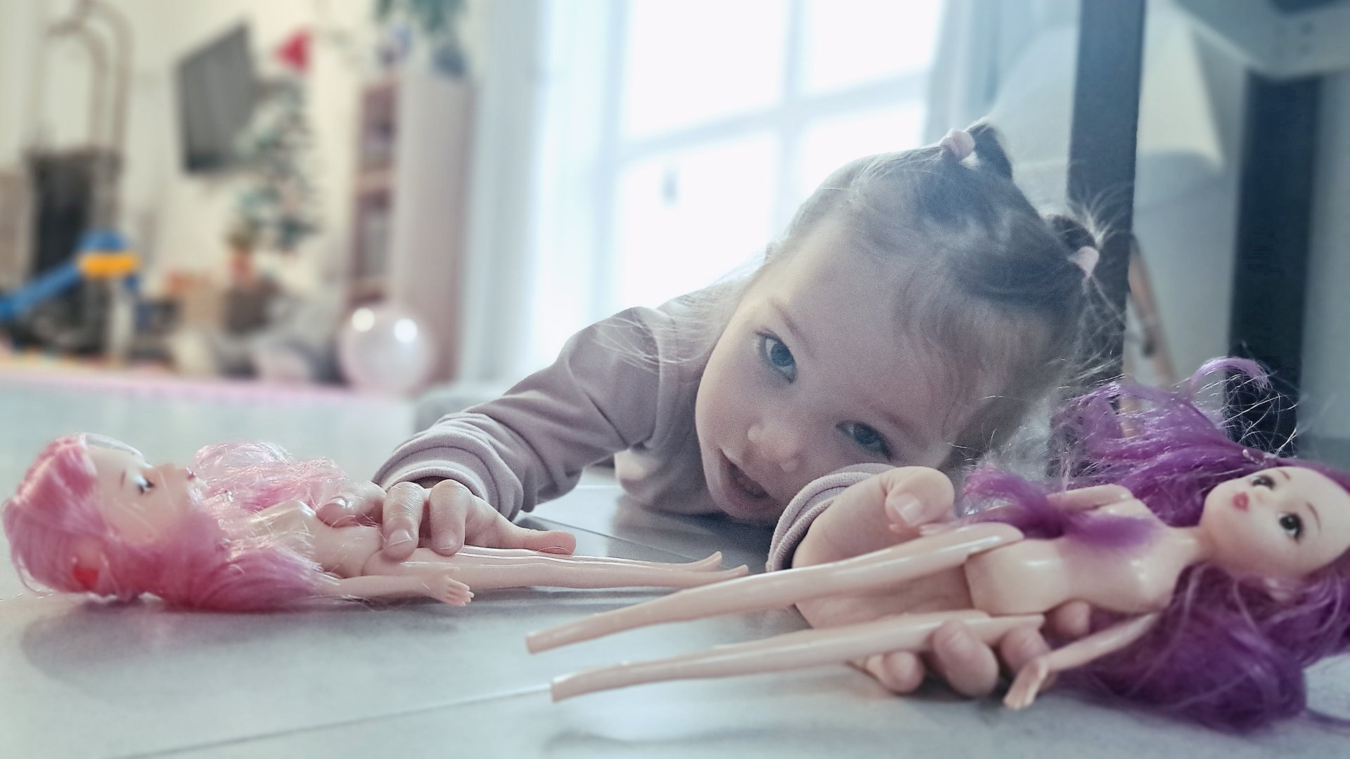 Алиса провела обзор покупки😂 смотреть онлайн