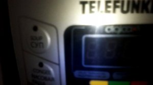 Что под ёлочкой лежит?!