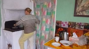 Жизнь в деревне Готовлю солянку на печи Приснился сон