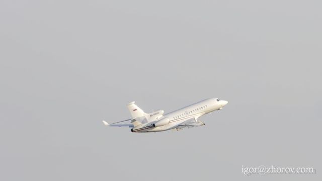 Бизнес Джет правительства Татарстана взлетает из аэропорта Сочи.