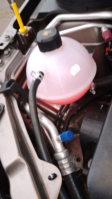 Может кто знает какой марки антифриз залит с навья в Лада Веста NG-?? смотреть онлайн