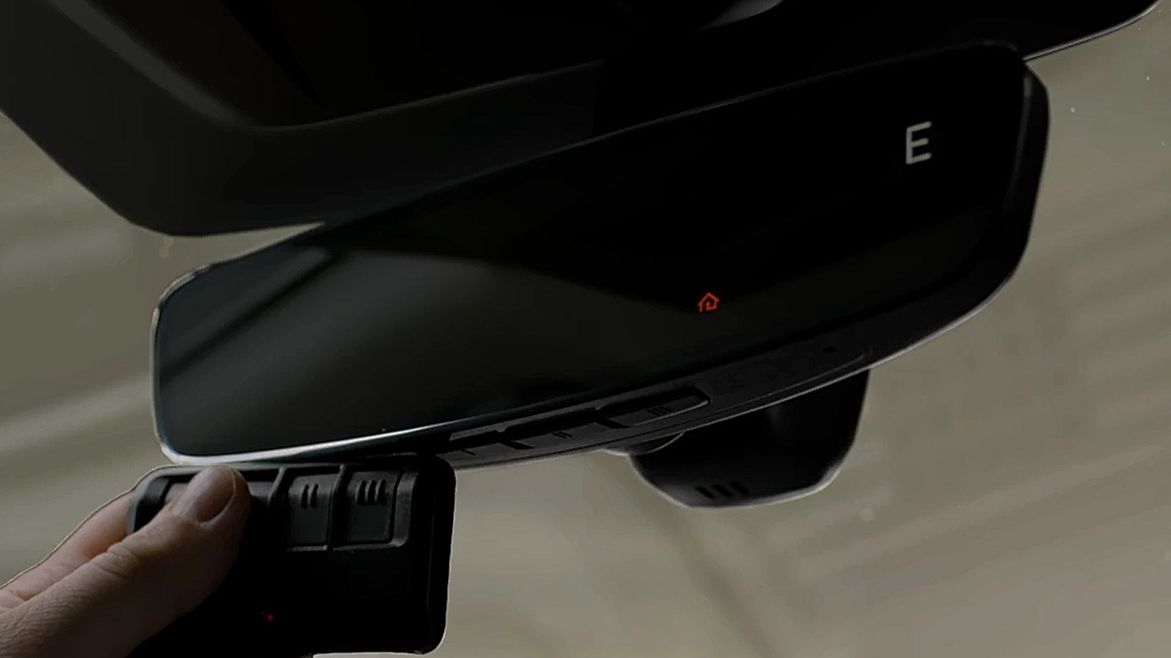 Homelink (устройство открывания/закрывания ворот гаража) на AUDI 2025-2026 VAG-UPGRADE.RU смотреть онлайн