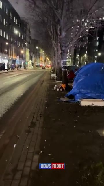 Палатки мигрантов как рождественское украшение Лондона смотреть онлайн