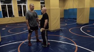 Лопатка против ножа. В Н Крючкова